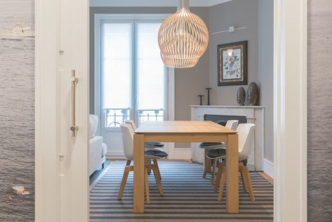 Decoración de vivienda en Bilbao - Imagen del comedor