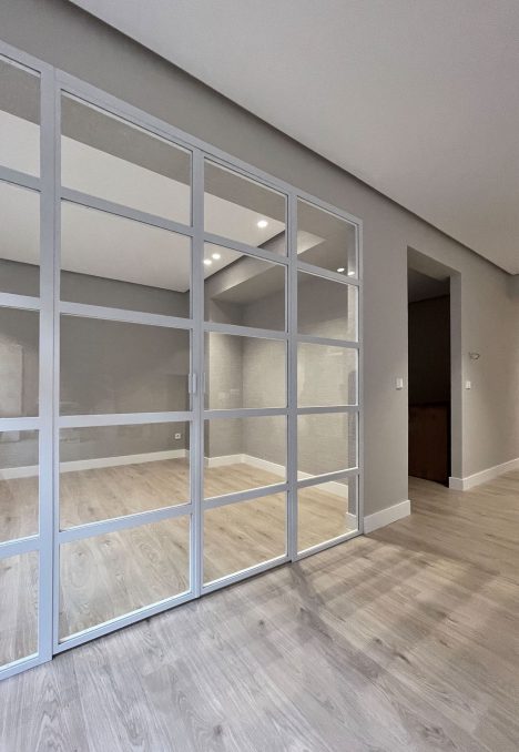 Reforma Integral en Bilbao | Cerramiento de Herrería y Cristal