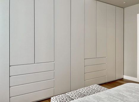 Decoración de vivienda en Bilbao - Armarios empotrados en la habitación